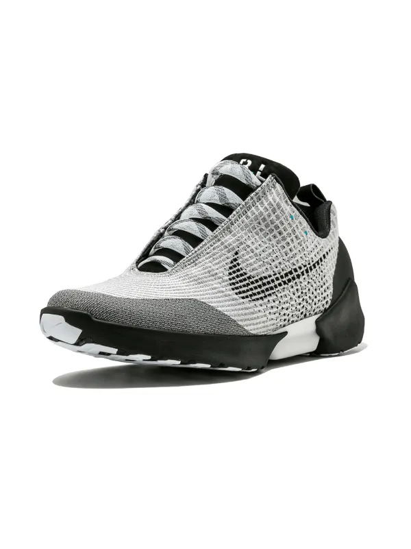 nike hyper adapte