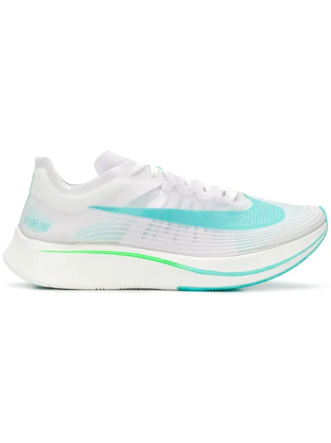 zoom fly sneakers