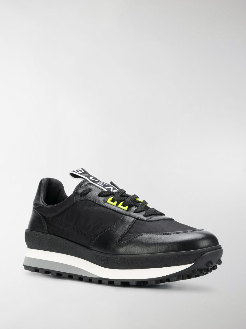 givenchy tr3 runner