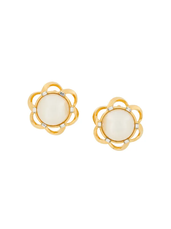 vintage trifari earrings
