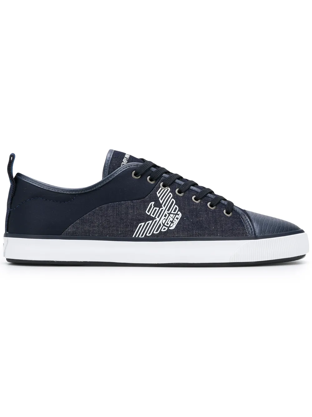 Emporio Armani low-top Logo Sneakers - Tendenza classica, vale la pena avere Emporio Armani low-top Logo Sneakers - Tendenza classica, vale la pena avere