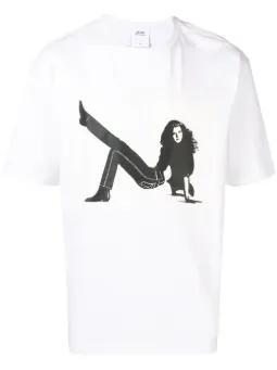 Camiseta com estampa de logo