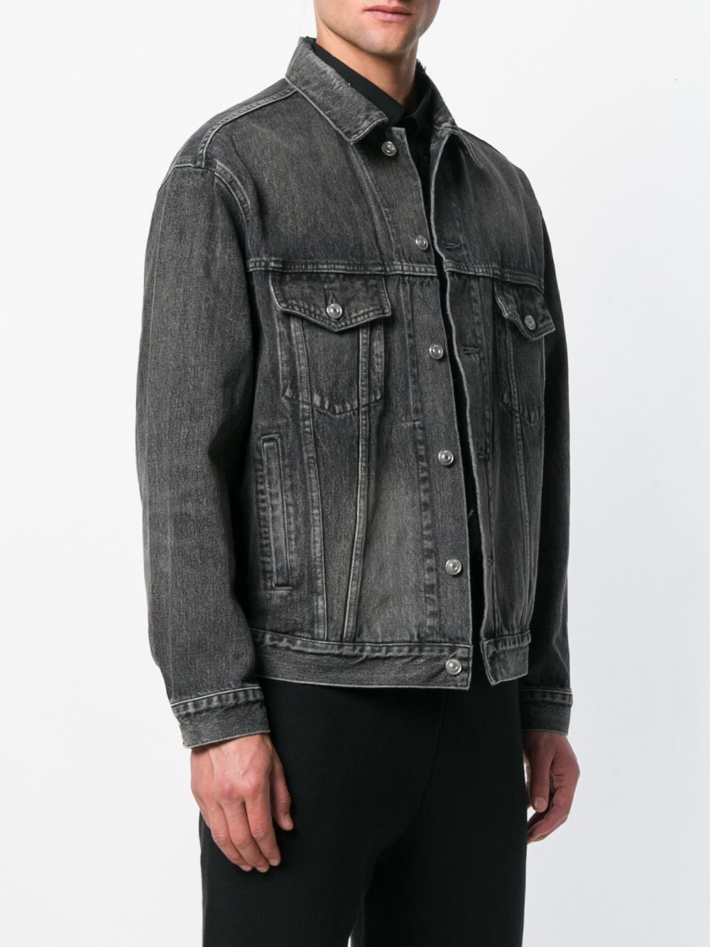 фото Balenciaga джинсовая куртка с логотипом