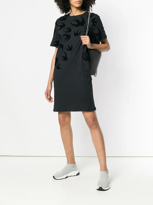 Mcq Swallow T Shirt Dress Farfetch The late mcqueen said 'british fashion is self confident and fearless'. mcq swallow t shirt dress farfetch