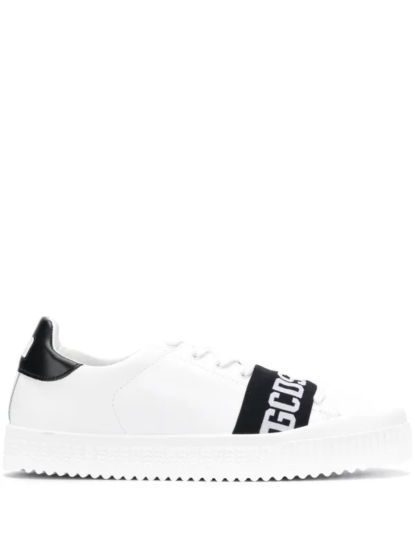 puma vikky platform nere