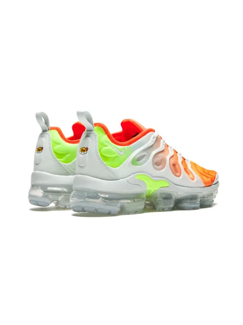 w air vapormax plus
