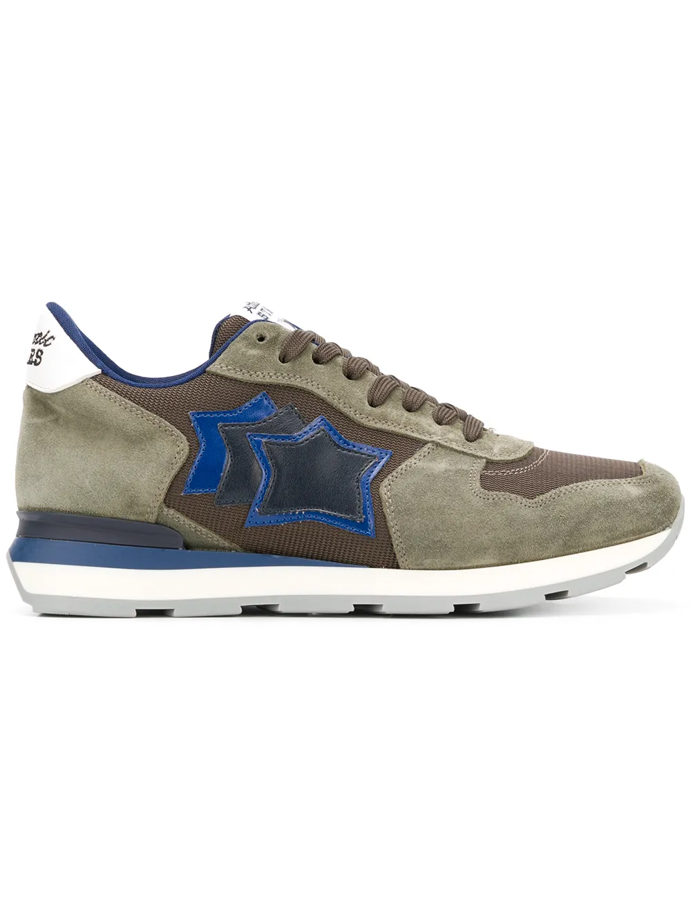 Atlantic Stars Sneakers Con Applicazione a Forma Di Stella - Tendenza classica, vale la pena avere Atlantic Stars Sneakers Con Applicazione a Forma Di Stella - Tendenza classica, vale la pena avere