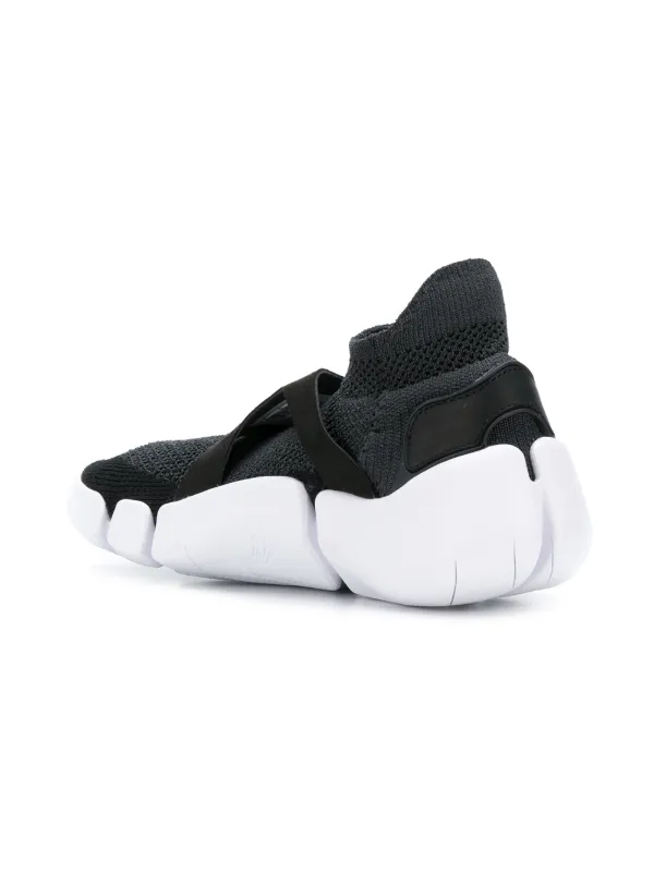 footscape flyknit dm