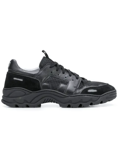 Click to view more detailed imagery on our partner's website Ami Alexandre Mattiussi Lucky 9 Running In 001 Black