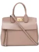 الصورة 1 من Salvatore Ferragamo حقيبة كتف استوديو