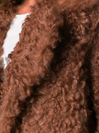 fur trimmed coat展示图