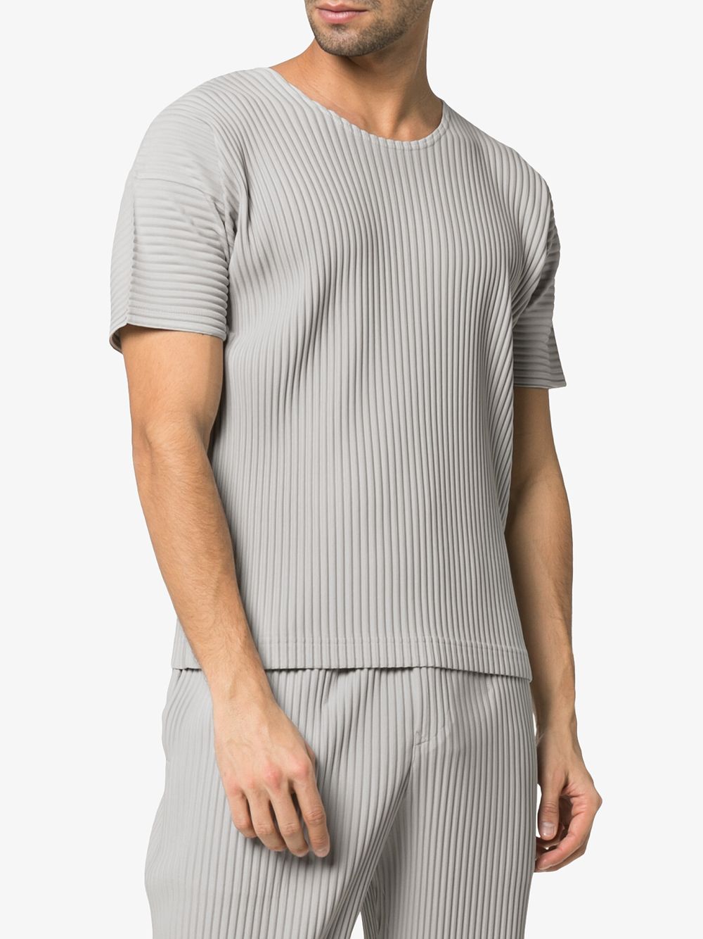 фото Homme Plissé Issey Miyake футболка с короткими рукавами и плиссировкой