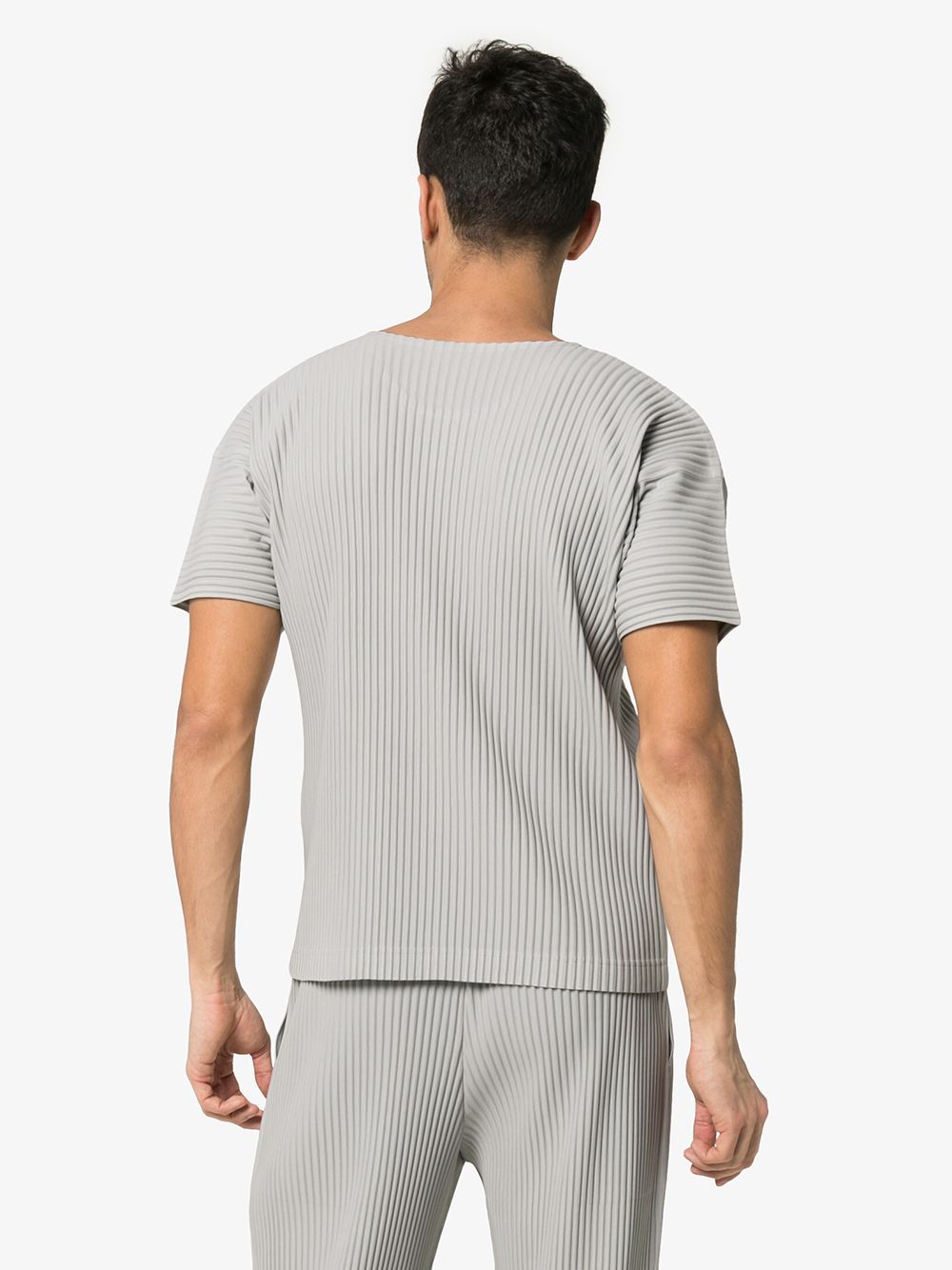 фото Homme Plissé Issey Miyake футболка с короткими рукавами и плиссировкой