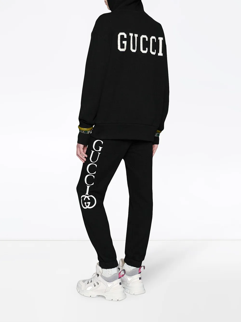 Gucci sweatshirt yeah they thought i was jogging online