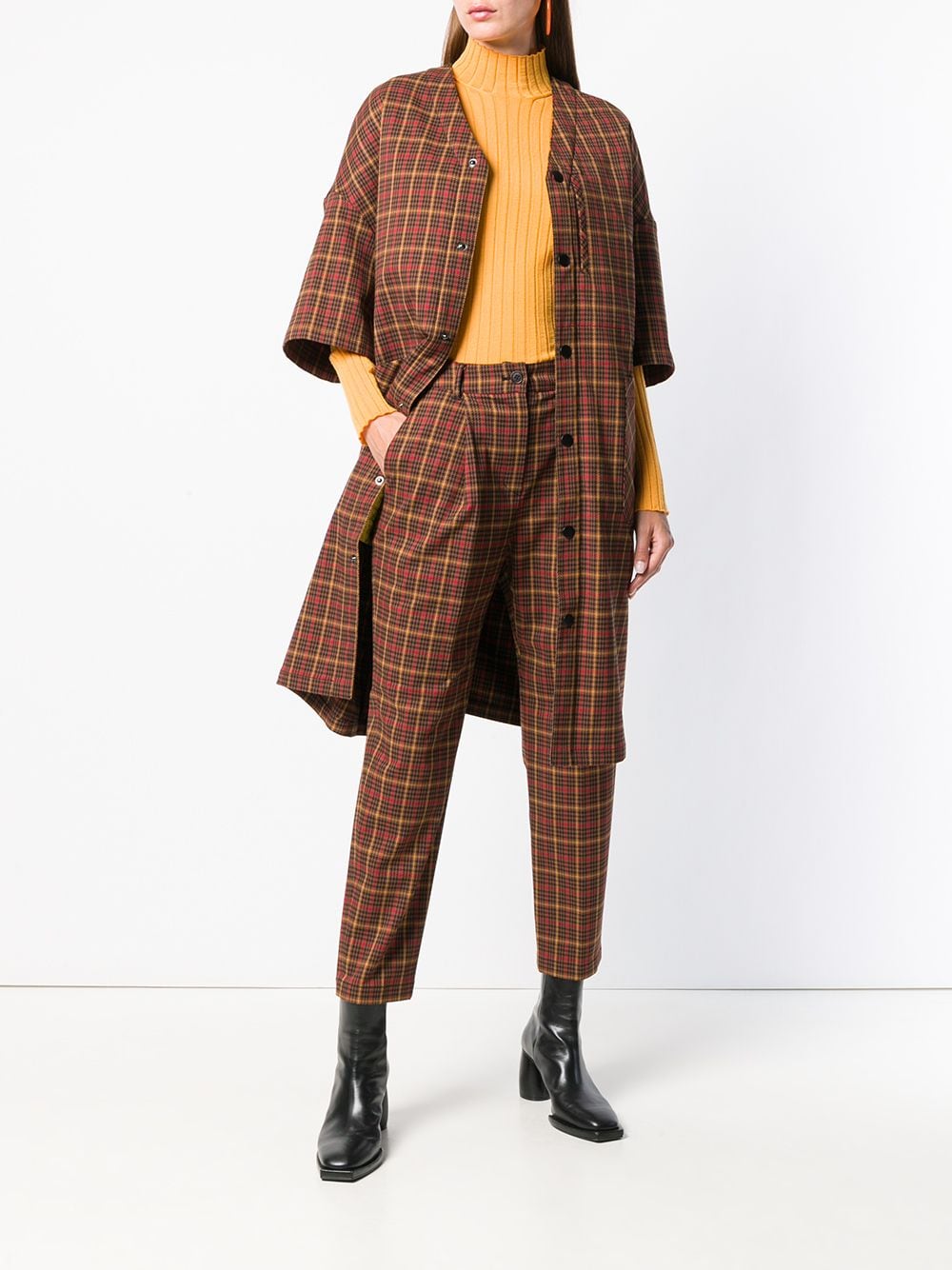 фото Neul checked short sleeved coat