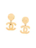 CHANEL Pre-Owned 1994 CC logo drop clip-on earrings - Gold