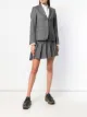 الصورة 2 من Thom Browne تنورة قصيرة بأربعة شرائط