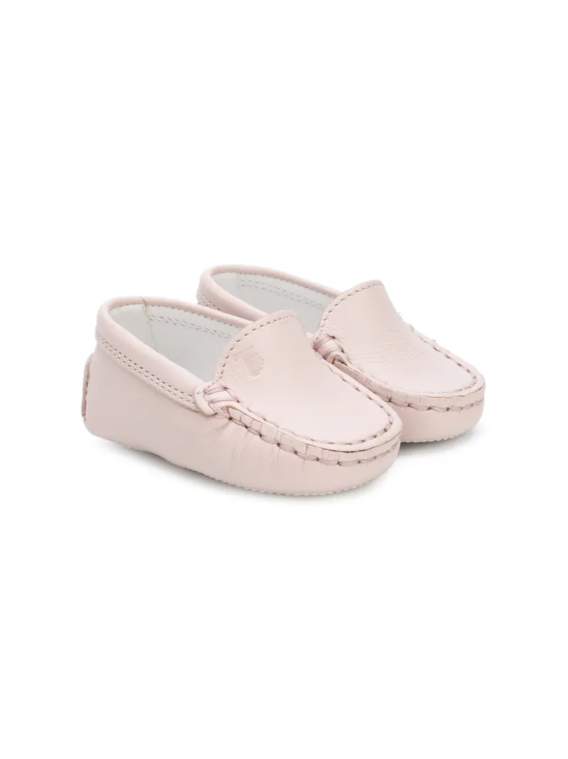 Tods Kids лоферы-пинетки Gommino