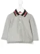 الصورة 1 من Gucci Kids قميص بشعار بياقة بولو