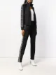 الصورة 2 من T By Alexander Wang بنطال رياضي بشعار شريط