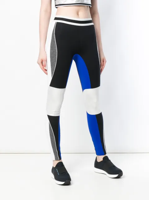 Italienerin Taetowierte Leggings Partnertausch
