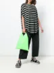 الصورة 2 من MM6 Maison Margiela جينز واسع الأرجل بخصر عالي