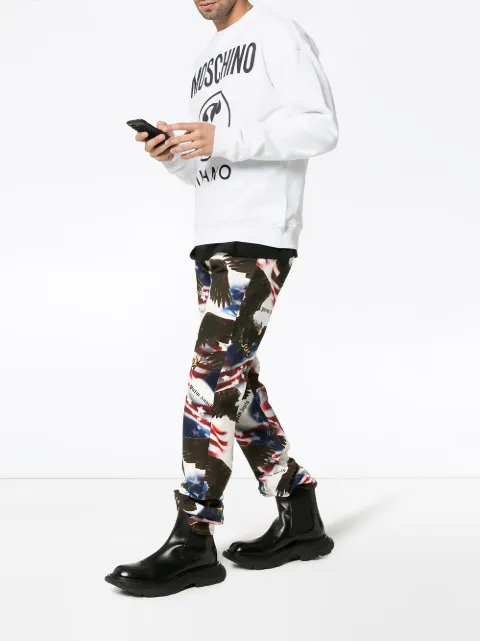 เสื้อ MOSCHINO cotton crew neck logo sweatshirt แต่งตัววินเทจ แต่งตัวสตรีท