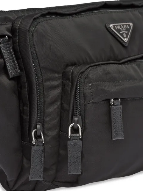 Riñonera negra Prada por 990€ - Compra online AW21 - Devolución gratuita y  pago seguro