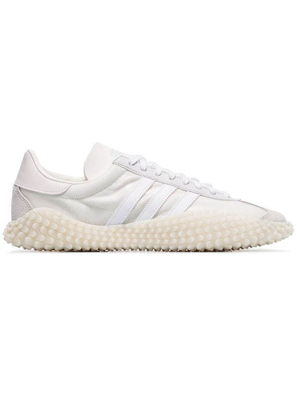 adidas kamanda country white