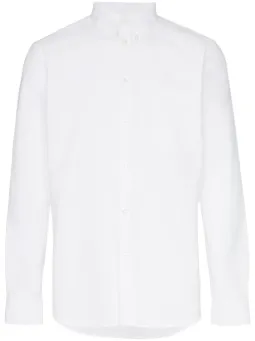 Camisa com logo bordado