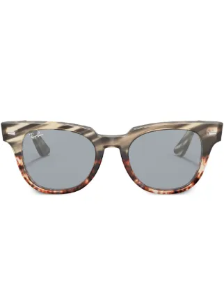 Ray-Ban