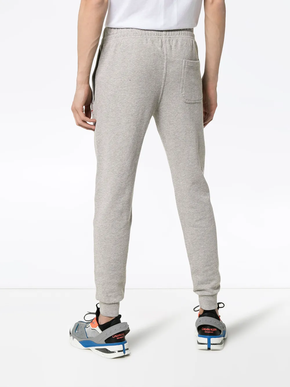 фото Maison kitsuné спортивные брюки на шнурке с узором лисы