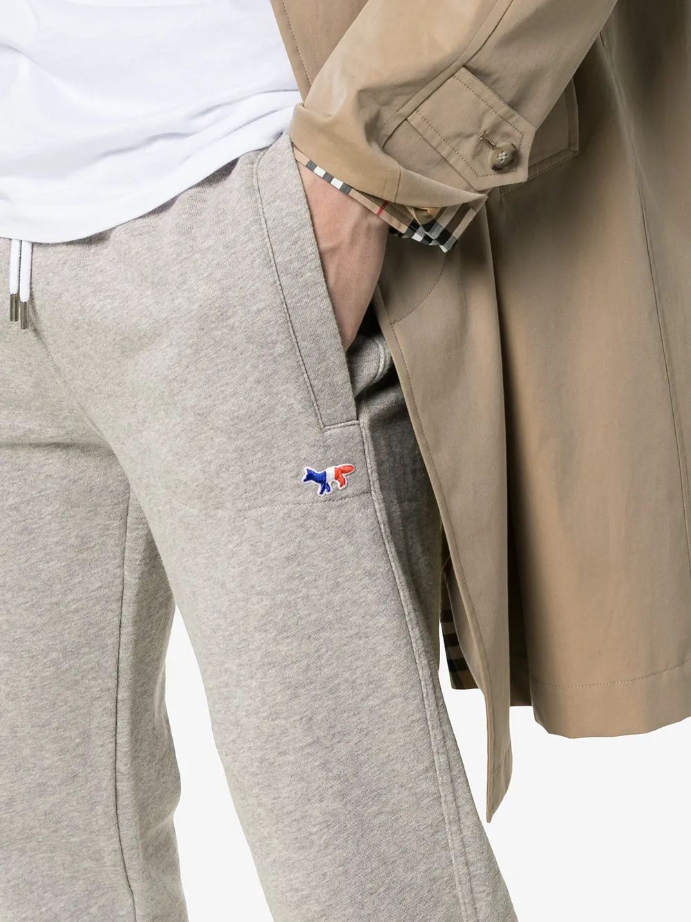 фото Maison kitsuné спортивные брюки на шнурке с узором лисы