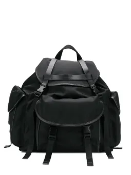 Mochila com fivelas