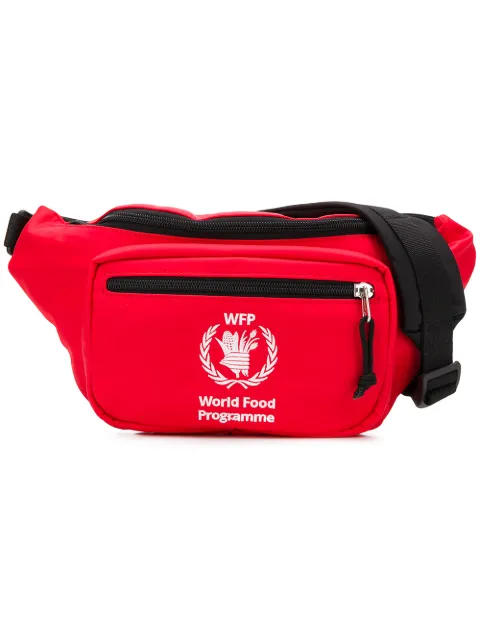 Balenciaga cangurera World Food Programme