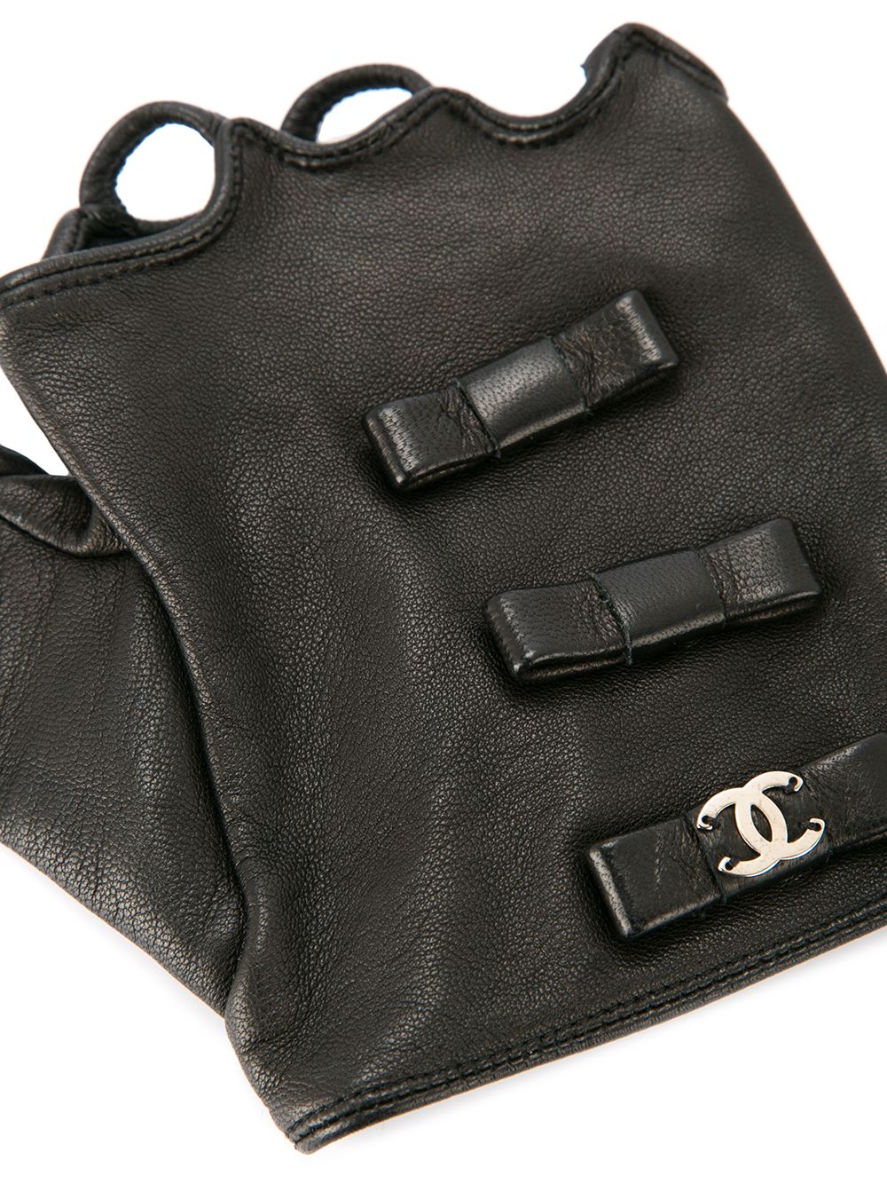 chanel cc gloves