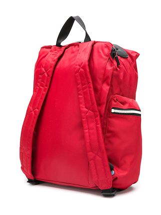 water-resistant backpack展示图