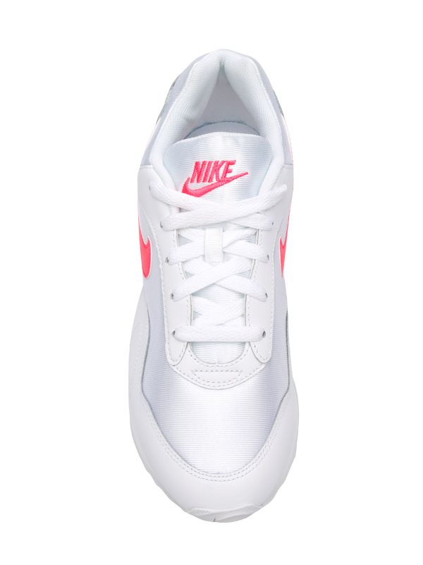 nike outburst trainers in white and pink