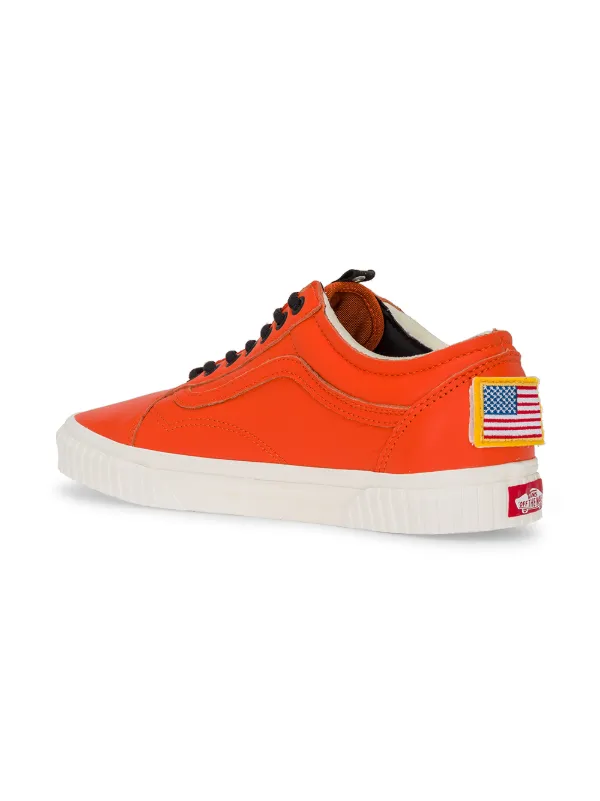vans nasa laranja
