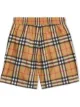 الصورة 2 من Burberry Kids شورت سباحة كاروهات كلاسيكي