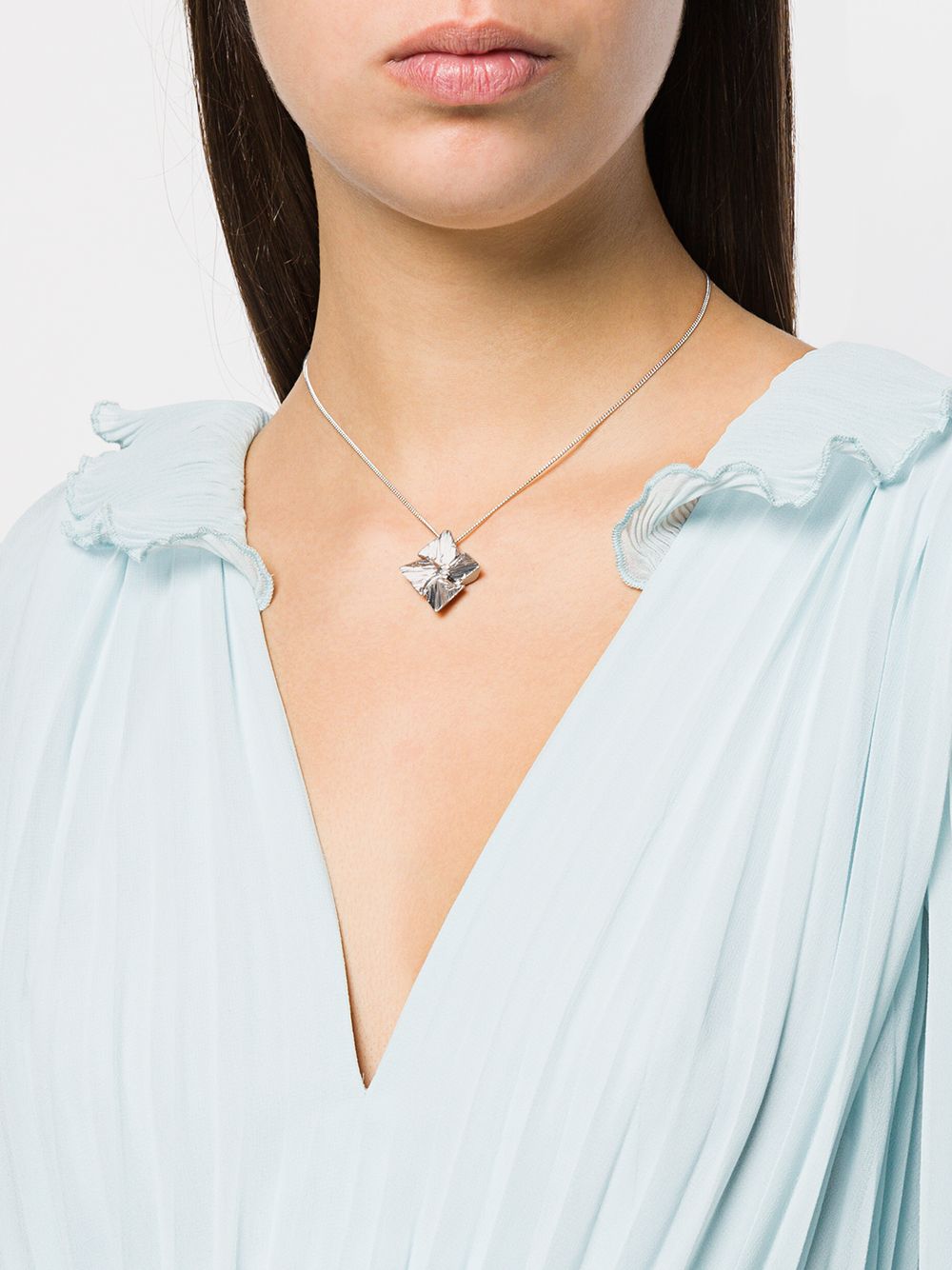 фото Imogen Belfield lucky star diamond necklace