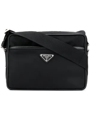 Men S Messenger Bags Farfetch Logo Plaque Messenger Bag
