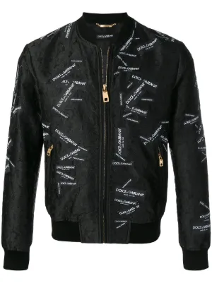 chaqueta bomber con parches del logo