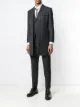 الصورة 2 من Thom Browne معطف كلاسيكي كاروهات وبصف أزرار واحد