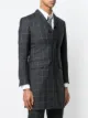 Thom Browne معطف كلاسيكي كاروهات وبصف أزرار واحد