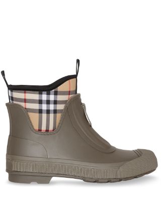 Burberry vintage outlet rain boots