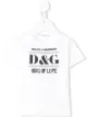 الصورة 1 من Dolce & Gabbana Kids تيشيرت بطبعة