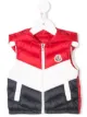 الصورة 1 من Moncler Kids صديري مبطن بغطاء رأس