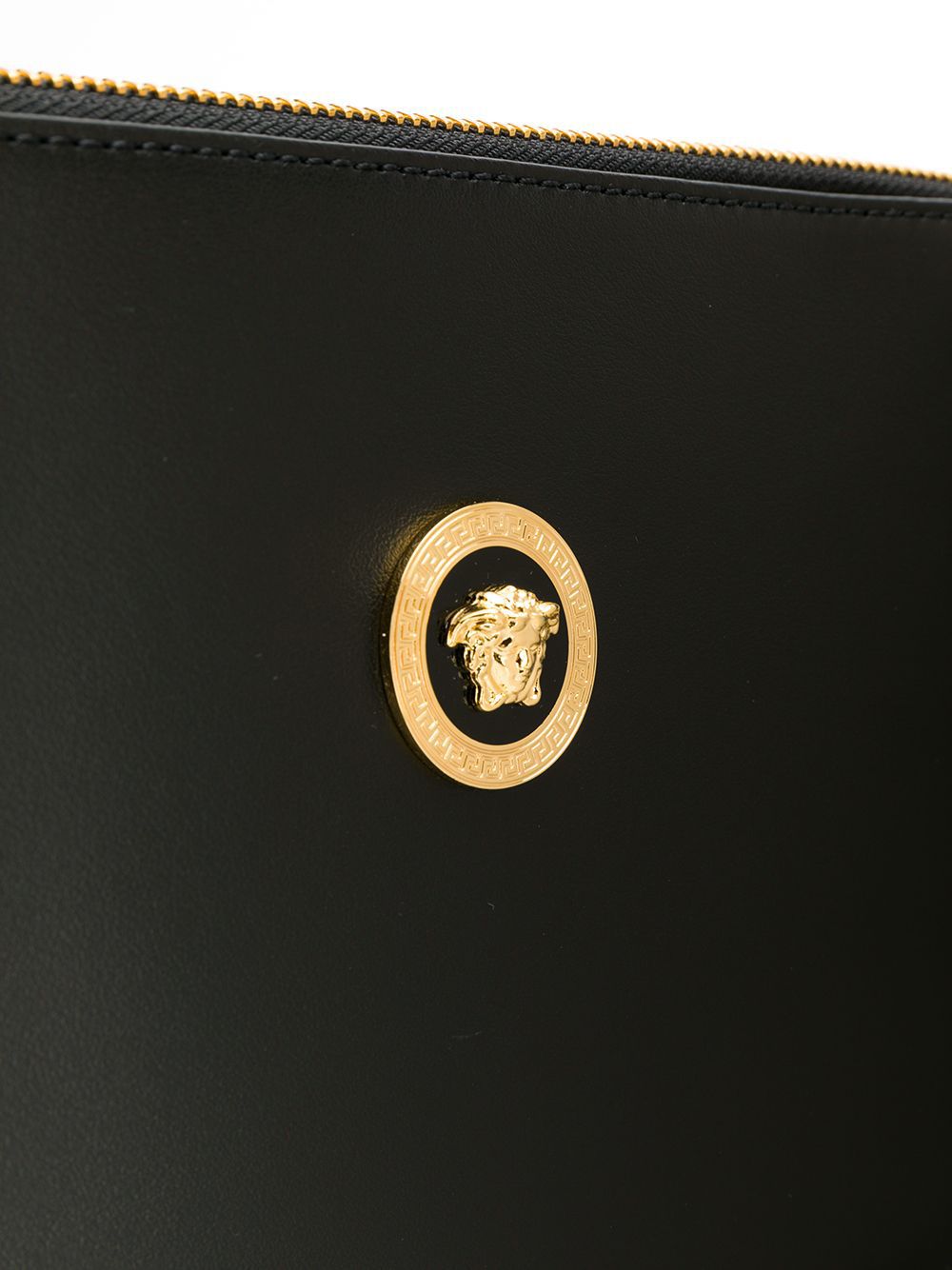 фото Versace клатч с ремешком на руку