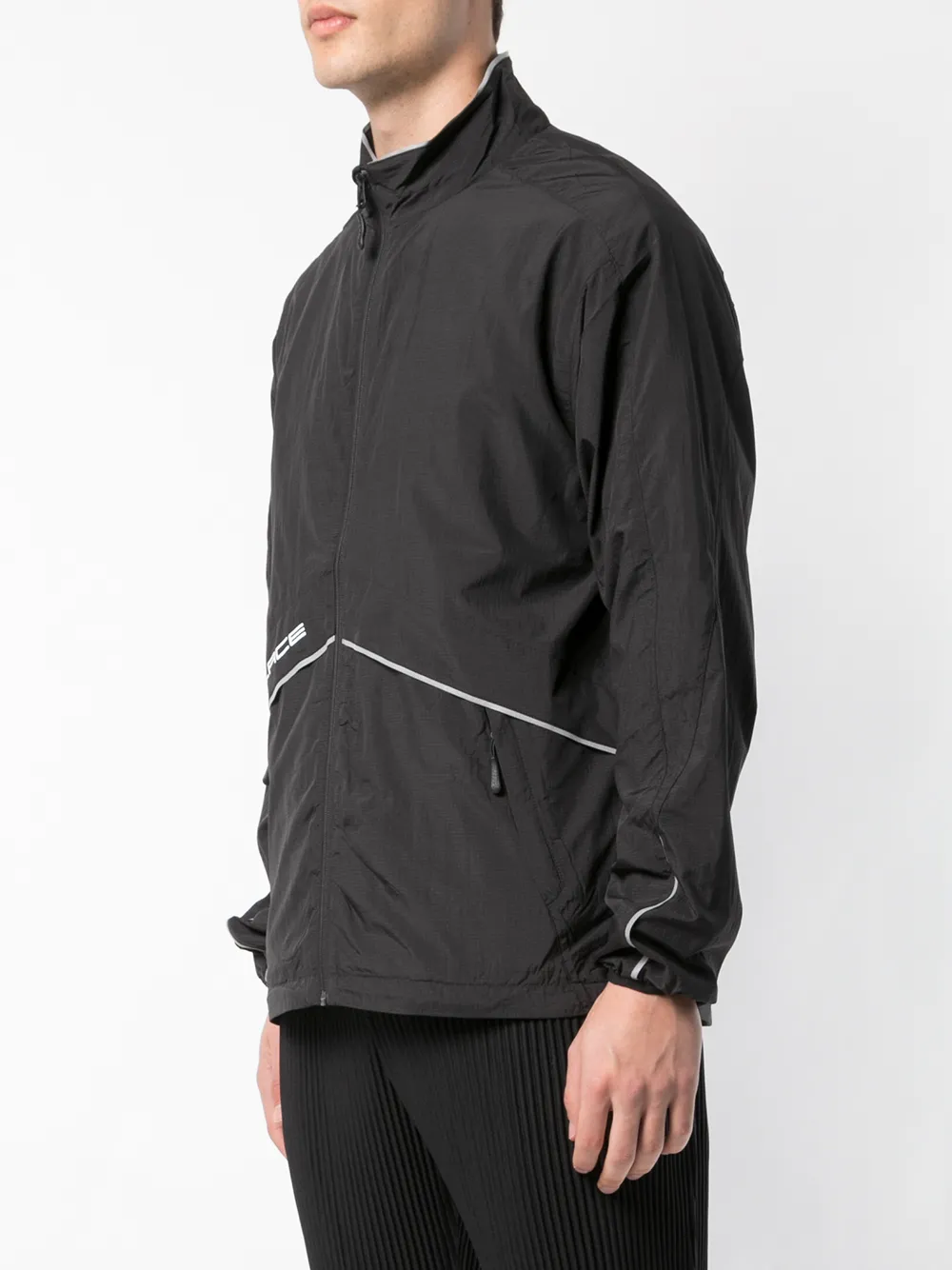 ネット買付 Palace Front Runner Jacket Mサイズ マウンテンパーカー